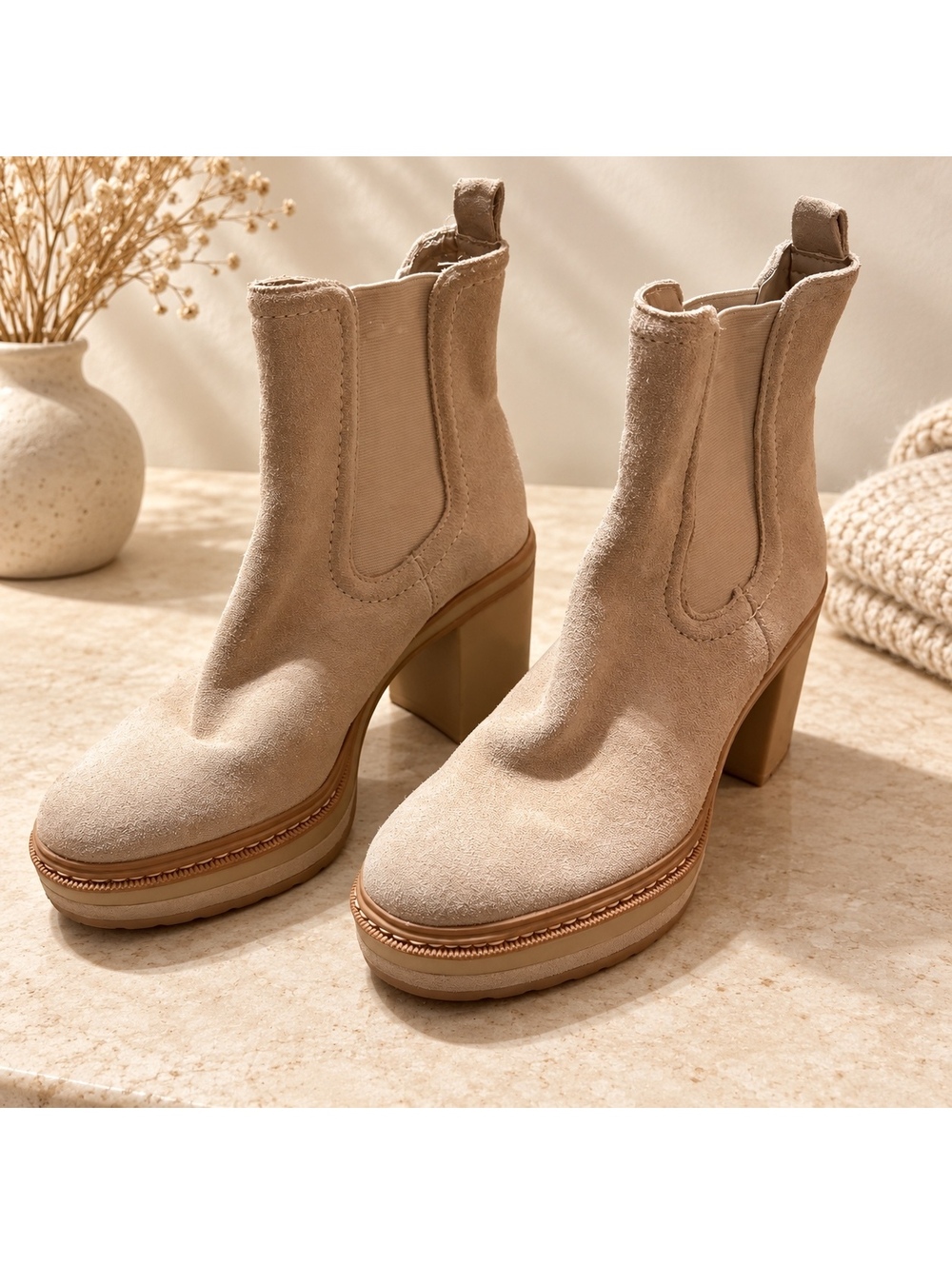 Steve Madden Lexa Beige Suede Platform Chelsea Ankle Boots Women’s 8M